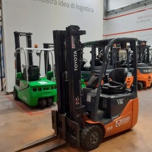 CARRELLO ELEVATORE ELETTRICO TOYOTA 8FBE15T rif. 764